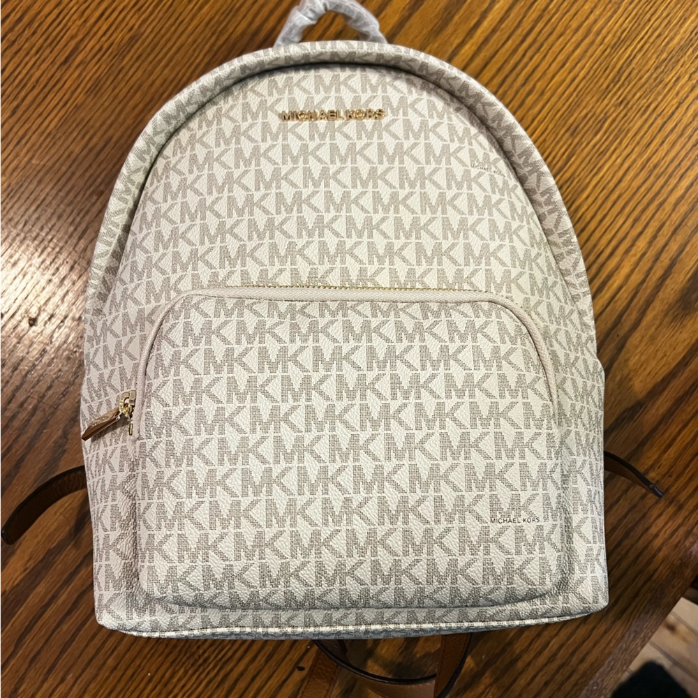 Michael Kors Erin backpack - Picture 4 of 6